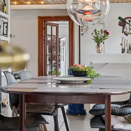 Large Charming House For 12 Guests * Snøde